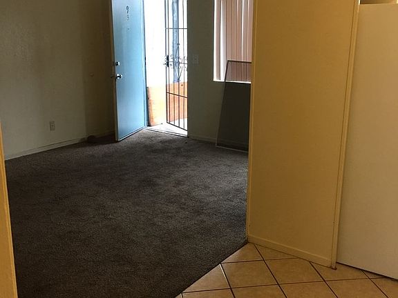 3rd image of 3511 42nd St APT 09