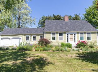 616 Old County Rd, Rockland, ME 04841
