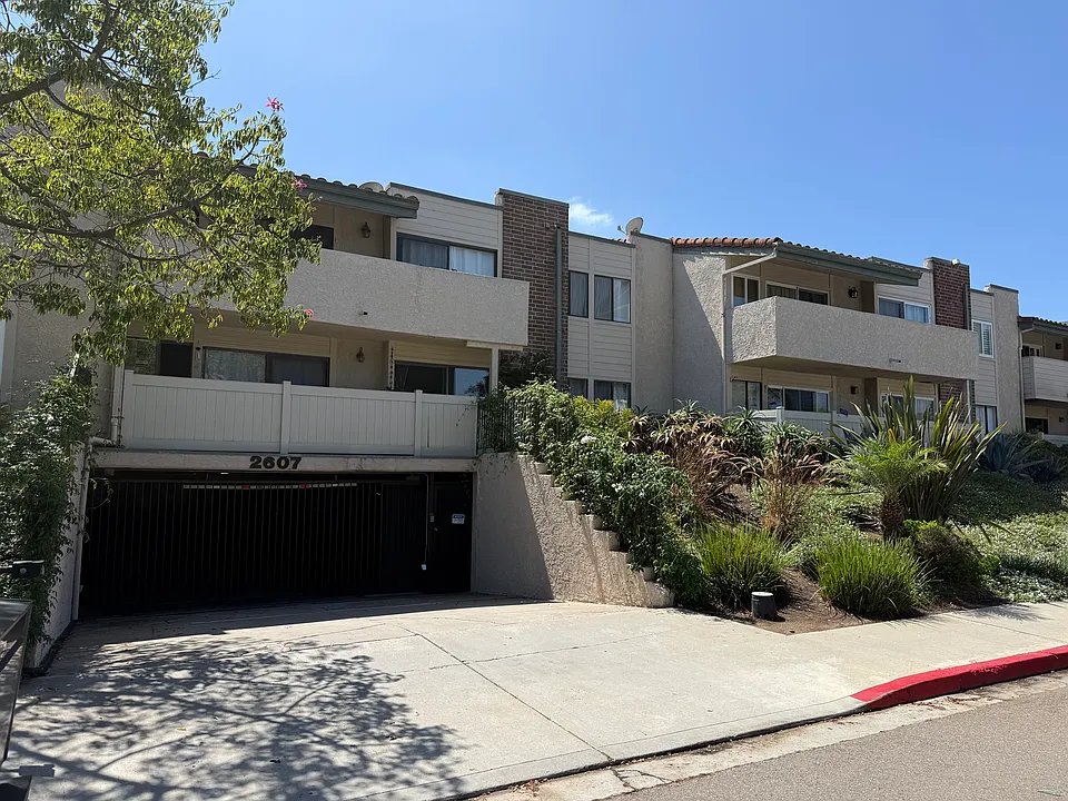 2607 Pirineos Way #211