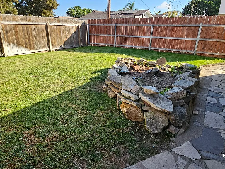 208 E Hermosa St #A — Photo 2