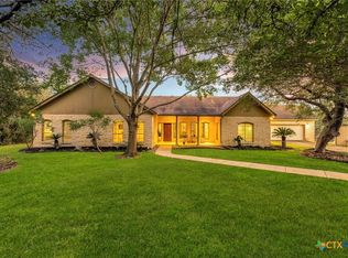 810 Bluff Ridge Ct, New Braunfels, TX 78132