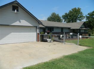 9025 N 156th Rd, Beggs, OK 74421