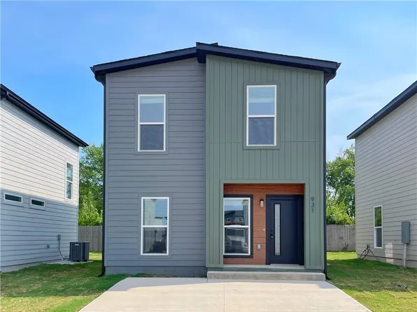 931 Reading Railroad Ln, Bentonville, AR 72713