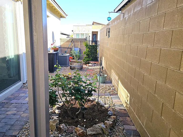 921 Mayfield Manor Ln — Photo 14