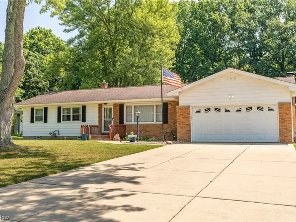 4547 Honeymoon Dr, North Canton, OH 44720