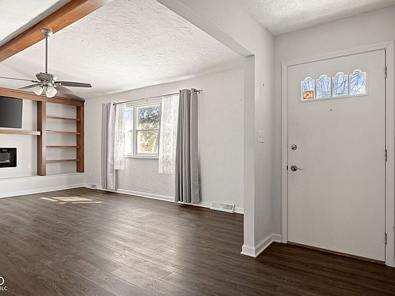 5th image of 232 John St
