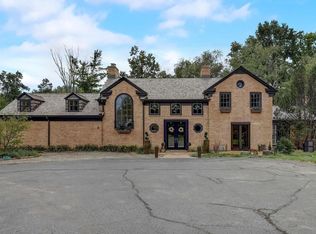 1520 E Standish Pl, Milwaukee, WI 53217