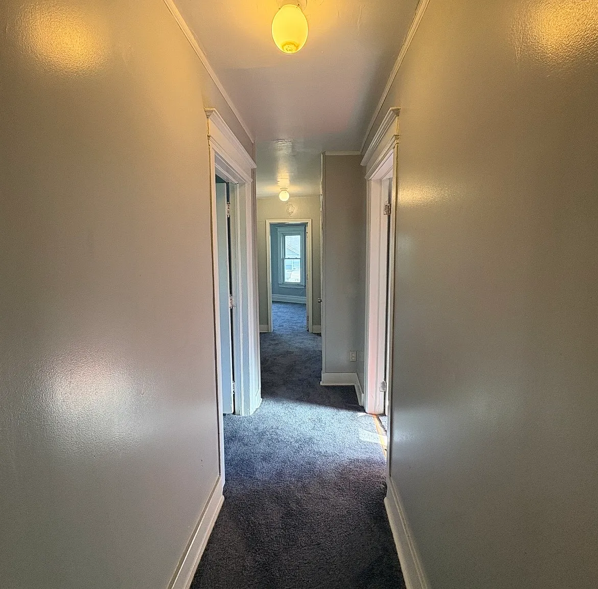 3 bed, 1300 sqft, $1,400 — Photo 2