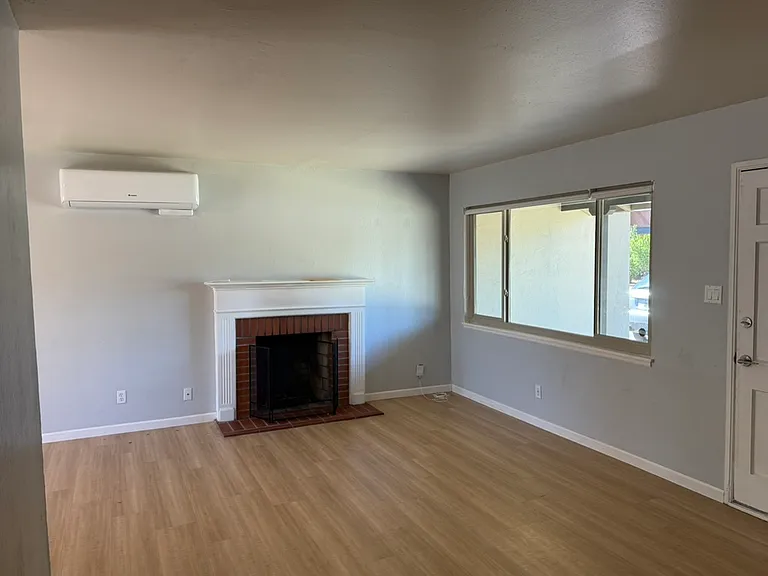 151 Loralee Pl — Photo 5