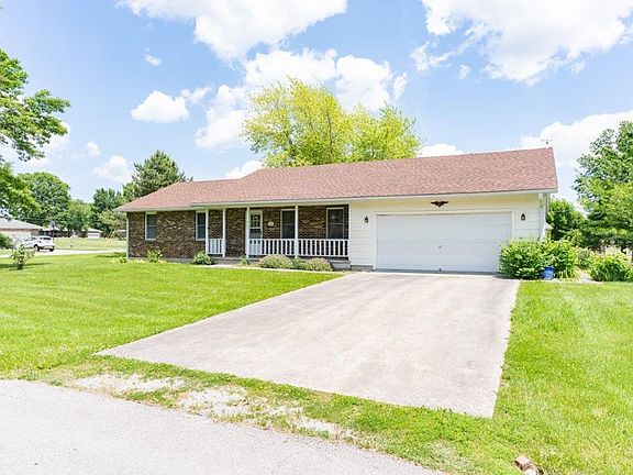 4th image of 307 N Eastview Dr