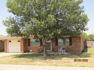 603 Holly St, Levelland, TX 79336