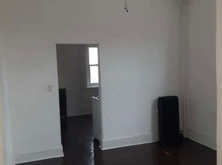 411 W 4th St #12A, Davenport, IA 52801