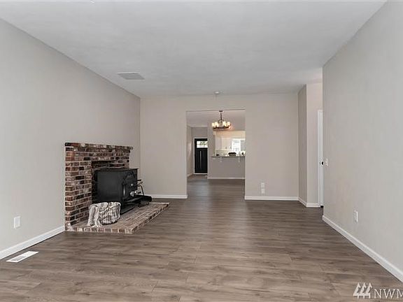 3rd image of 1102 Buena Vista Ave