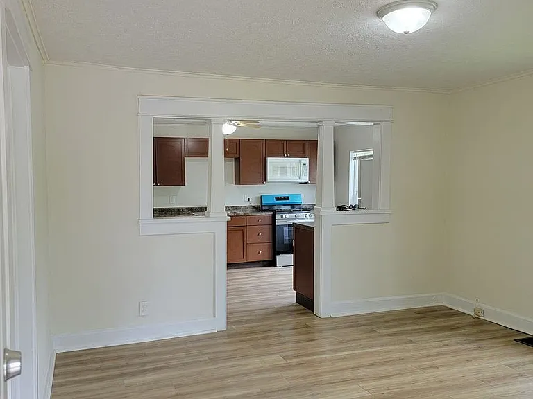 2429 S Broadview Dr — Photo 19