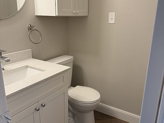 4th image of 638 Saint Andrews Pl