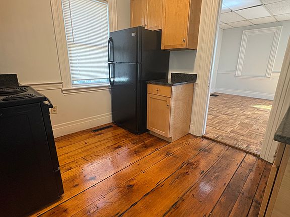 5th image of 83 E Main St APT 1