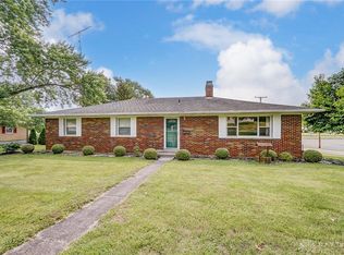 1208 Holly Dr, Springfield, OH 45504