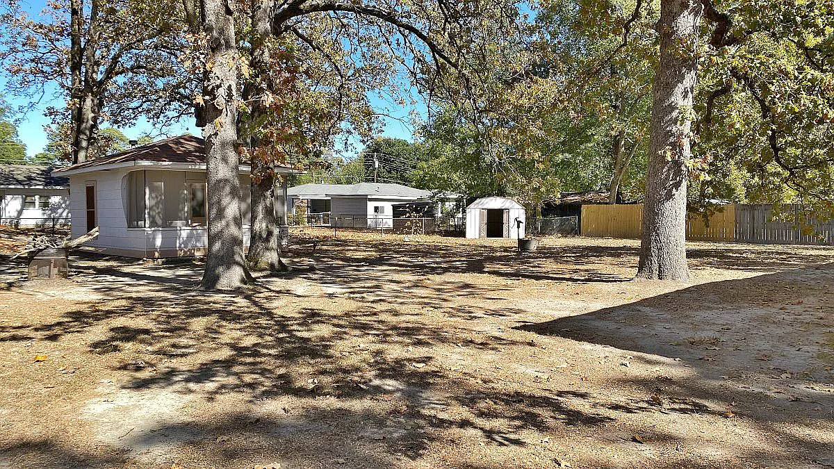 3 bed, 1320 sqft, $1,350 — Photo 4