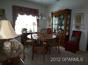 5th image of 130 D1 Oak Towne Dr