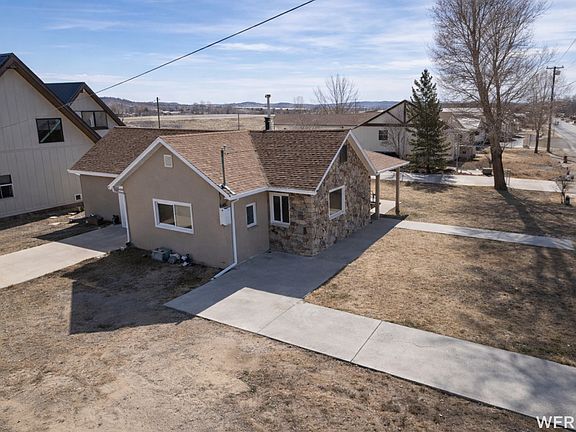 4th image of 785 S Fairgrounds Rd