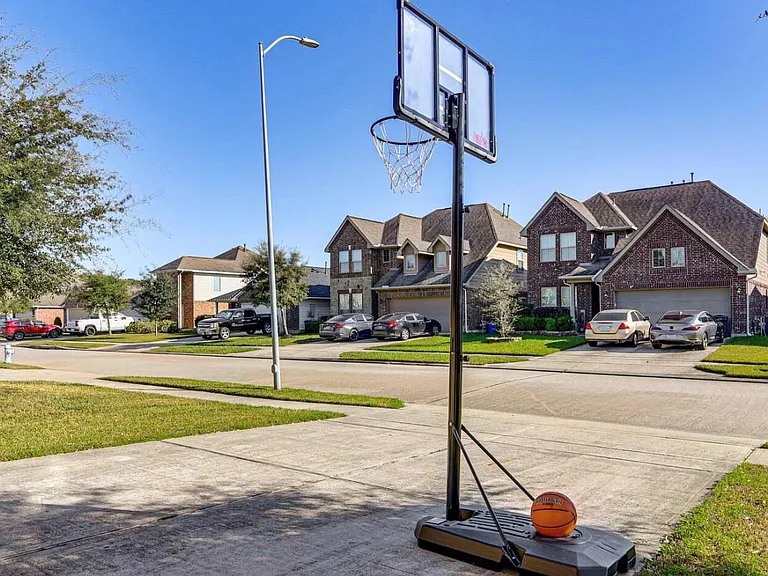 15015 Winter Valley Ct — Photo 39