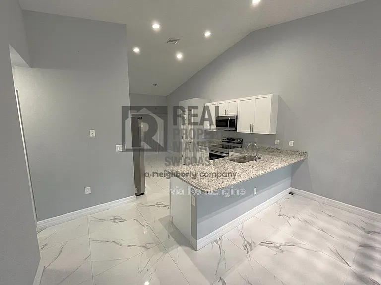 5349 29th St SW — Photo 13