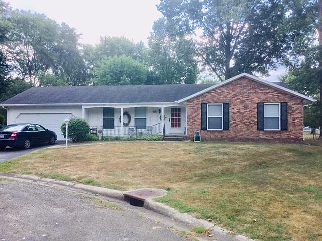 1st image of 910 Woodlawn Ct