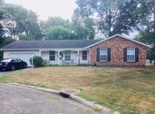 910 Woodlawn Ct, Danville, IL