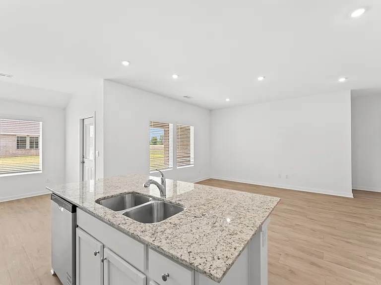 3060 Laredo Ln — Photo 4