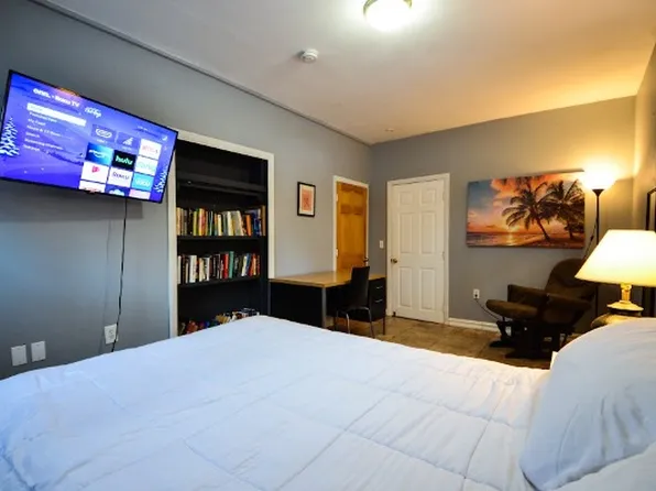 445 Hope St Room 4, Providence, RI 02906