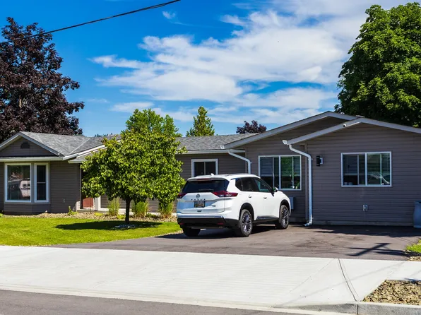 1490 Cornwall Rd, Kelowna, BC V1X 1N9