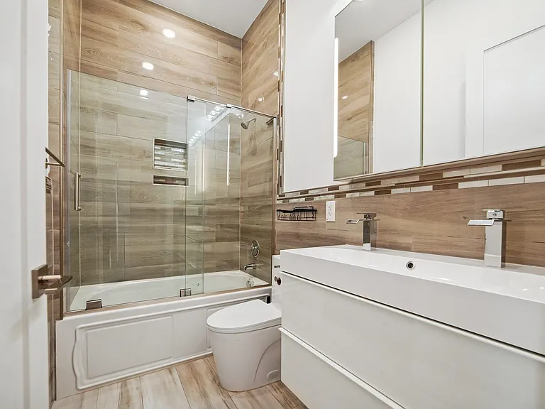 46 Carlton Ave #B — Photo 13