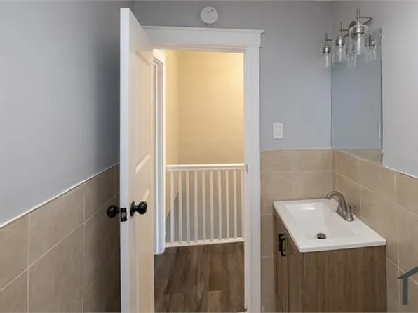 7058 Radbourne Rd, Upper Darby, PA 19082