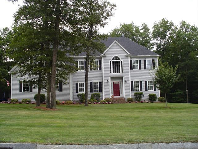 1st image of 16 Summer Heights Dr