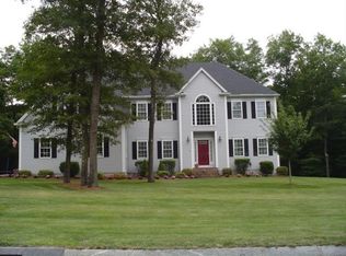 16 Summer Heights Dr, Franklin, MA 02038