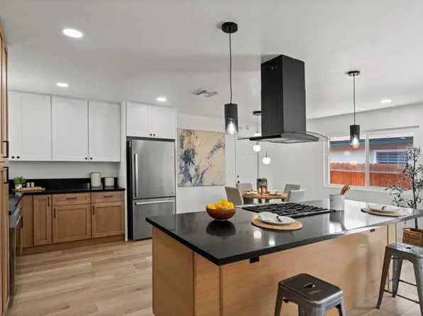 4016 Mira Costa St, Oceanside, CA 92056