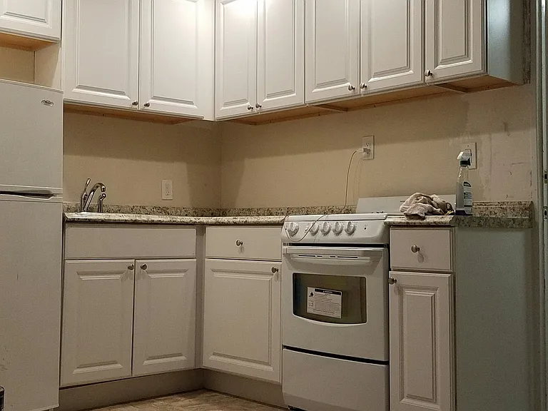 Nightingale Apartments — Photo 2