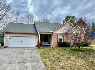 104 Jarrett Dr, Calhoun, GA 30701