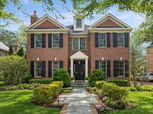 153 Bertling Ln, Winnetka, IL 60093