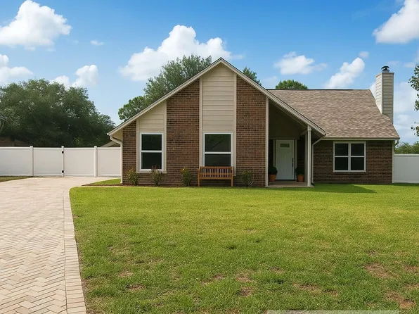 946 CEDAR RIDGE Court, Orange Park, FL 32065