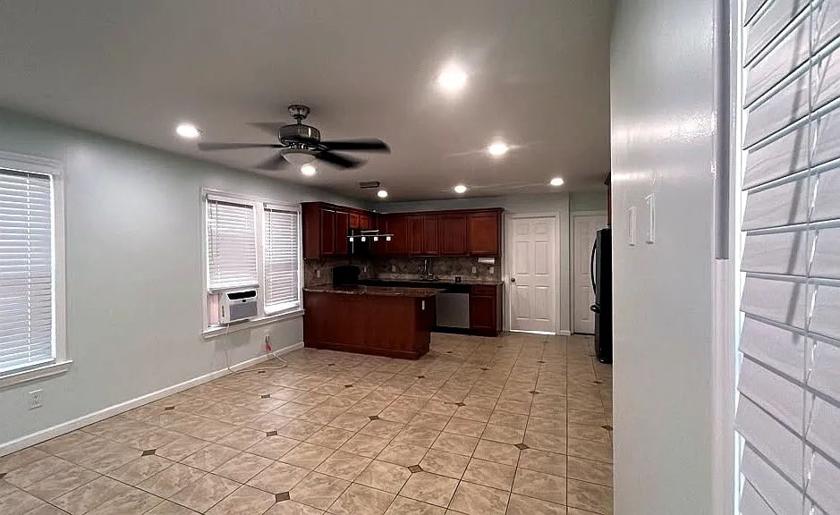 1 bed, $2,500 — Photo 2