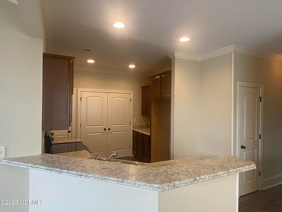 4th image of 3512 Ellsworth Drive #B