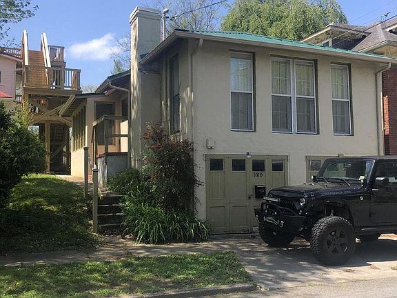 4th image of 800 W Locust St