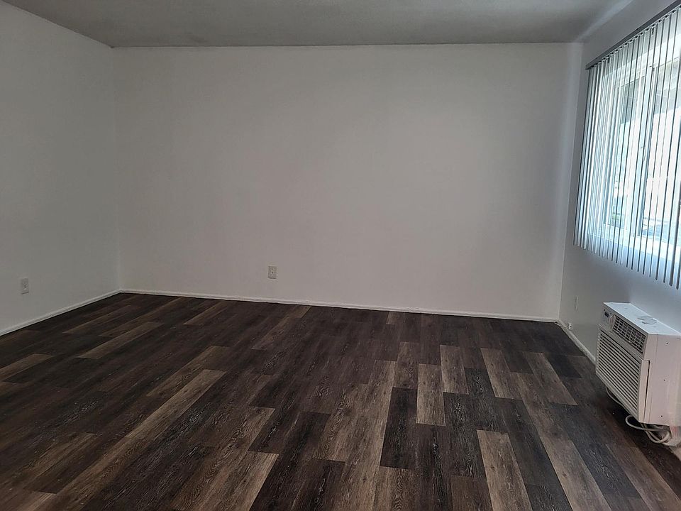 1st image of 82259 Valencia Ave APT I