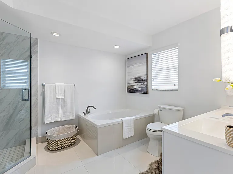 4741 NE 29th Ave — Photo 22