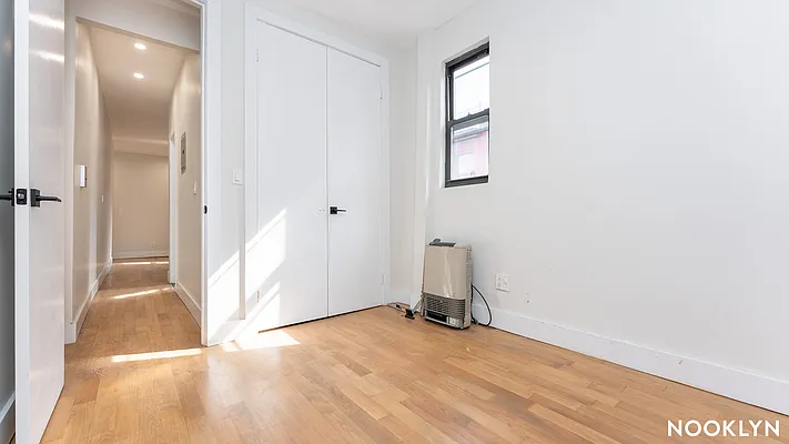 Rented by Nooklyn NYC LLC | media 17