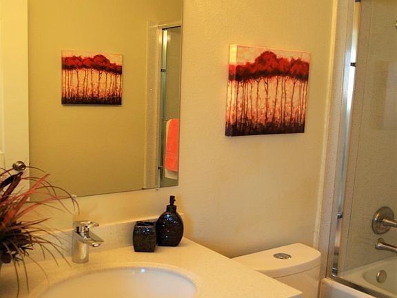 4th image of 2270 Tomlin Way