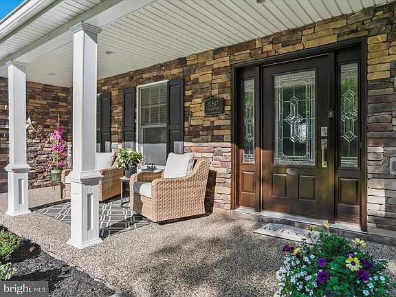 2nd image of 11547 Valleywood Dr