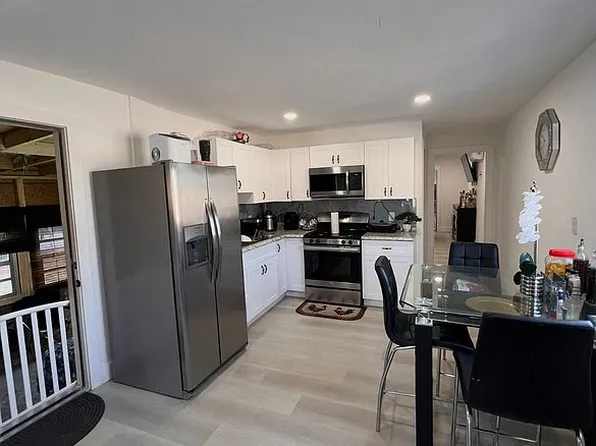 19900 NW 37th Ave #D8, Miami Gardens, FL 33056