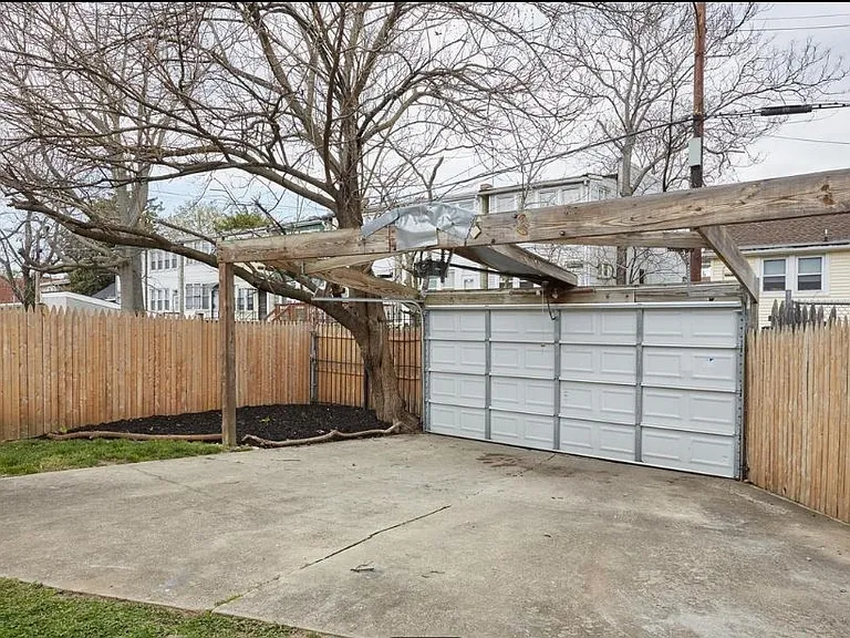 1448 Minnesota Ave SE — Photo 5